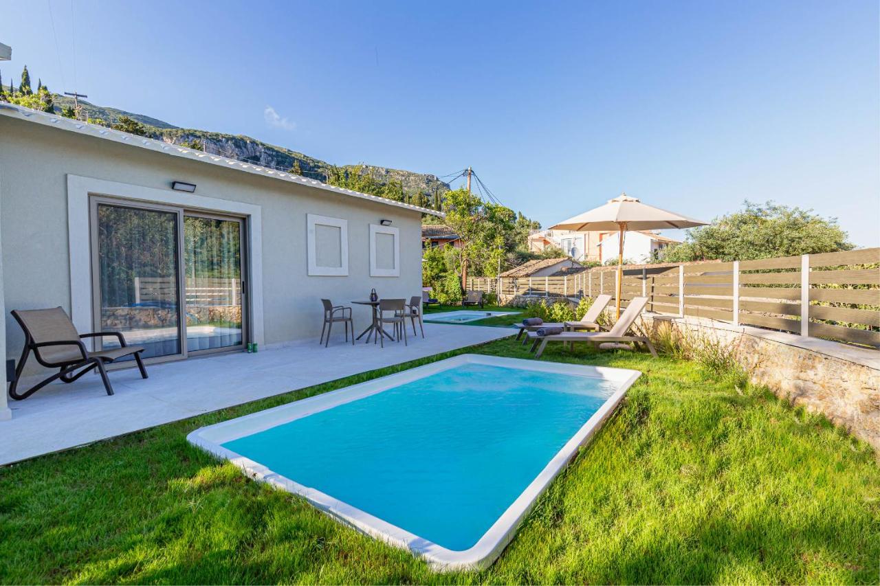 Private Pool: Refreshing Oasis